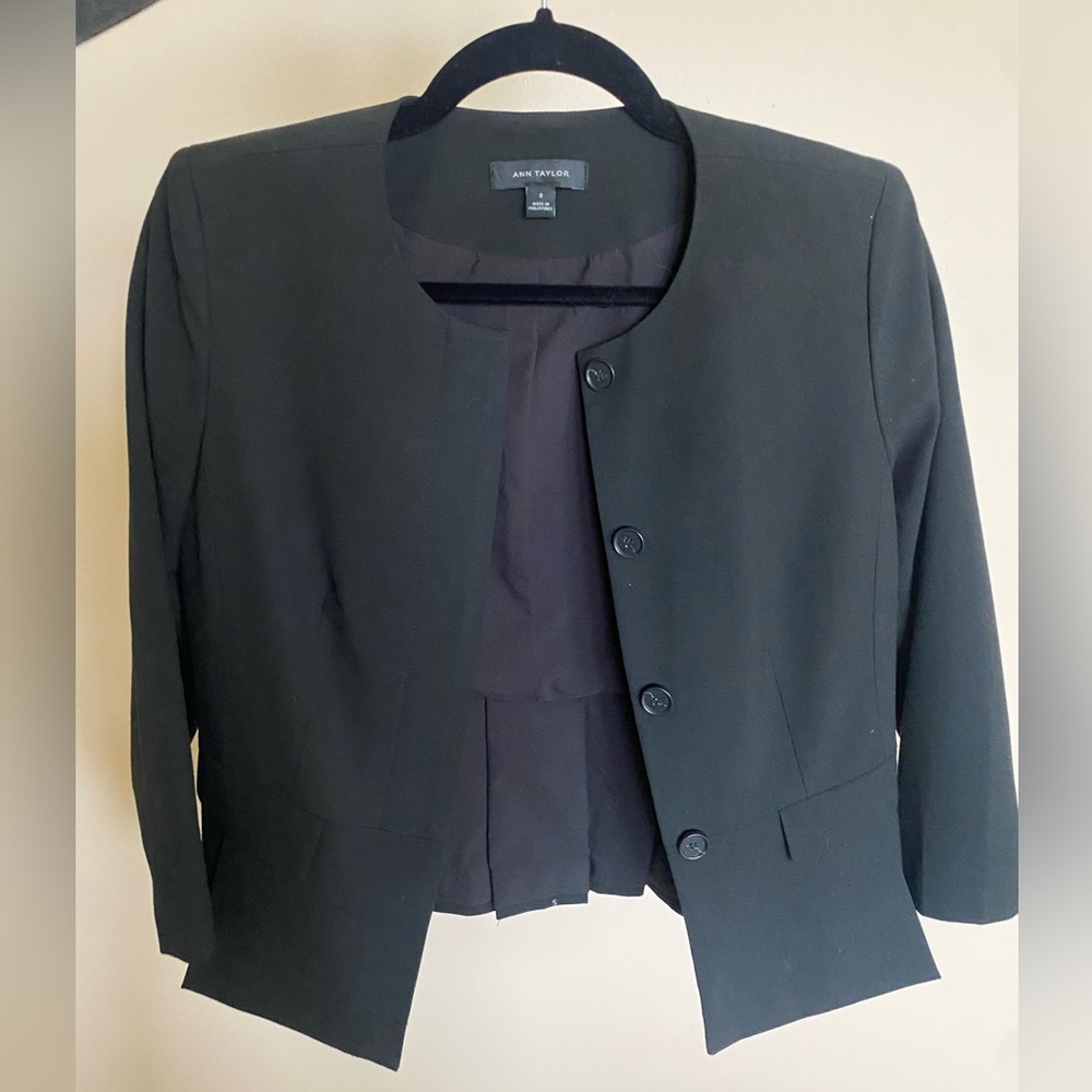 Ann Taylor Black Skirt Suit SET - Button-up Blazer and Matching Skirt - Picture 3 of 7